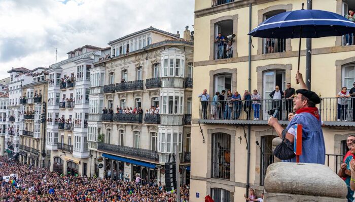 El Ayuntamiento sorteará 50 invitaciones dobles para la balconada de San Miguel